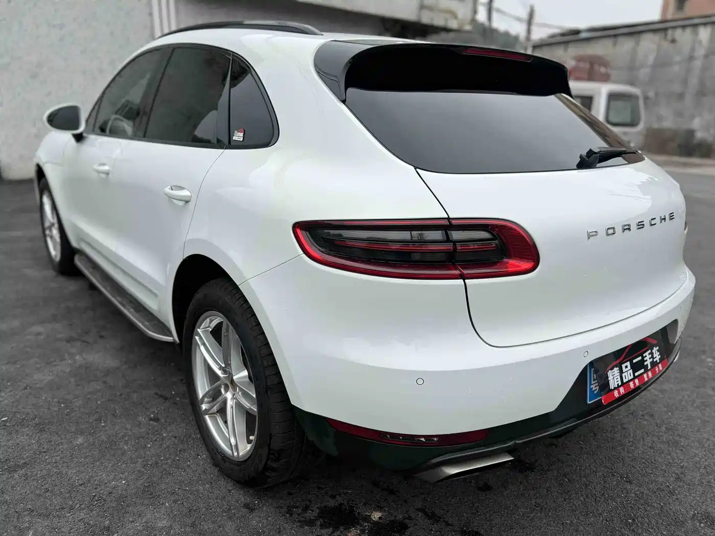 Porsche Macan 2016 Macan 2.0T фото 22