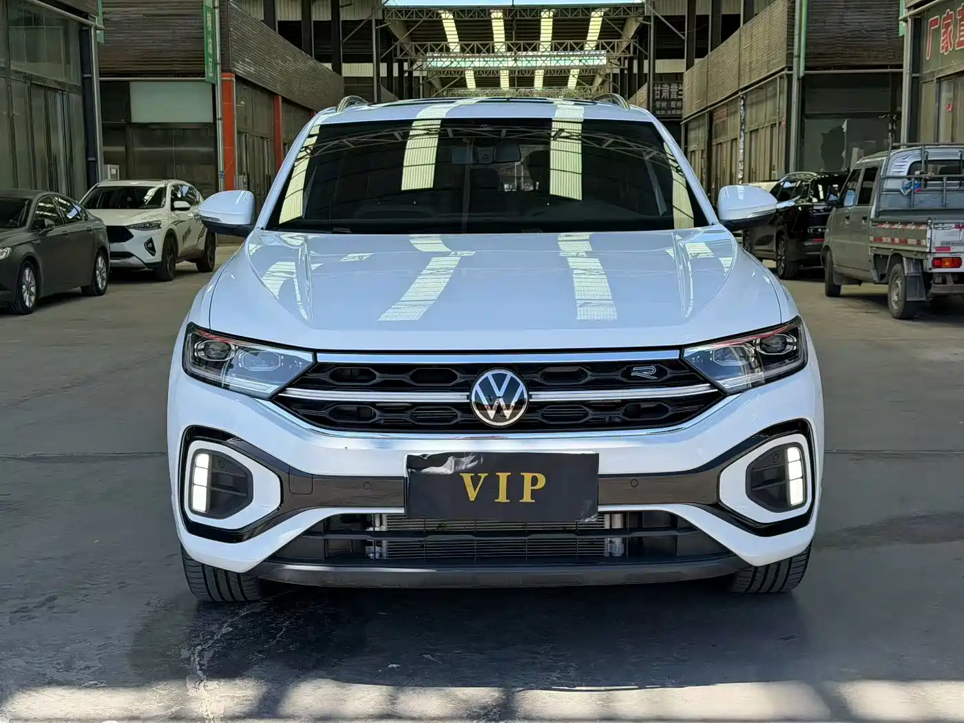Volkswagen T-ROC 2025 2025 300TSI DSG 2WD Dawn Edition