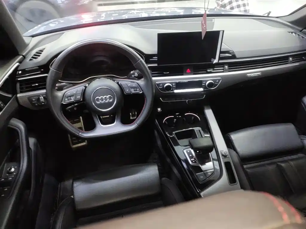 Audi A4L 2022 40 TFSI quattro RS Kit Burning Speed фото 16