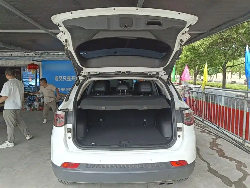 Jeep Compass 2019 2019 200T Auto Family-Connected Large Screen Edition