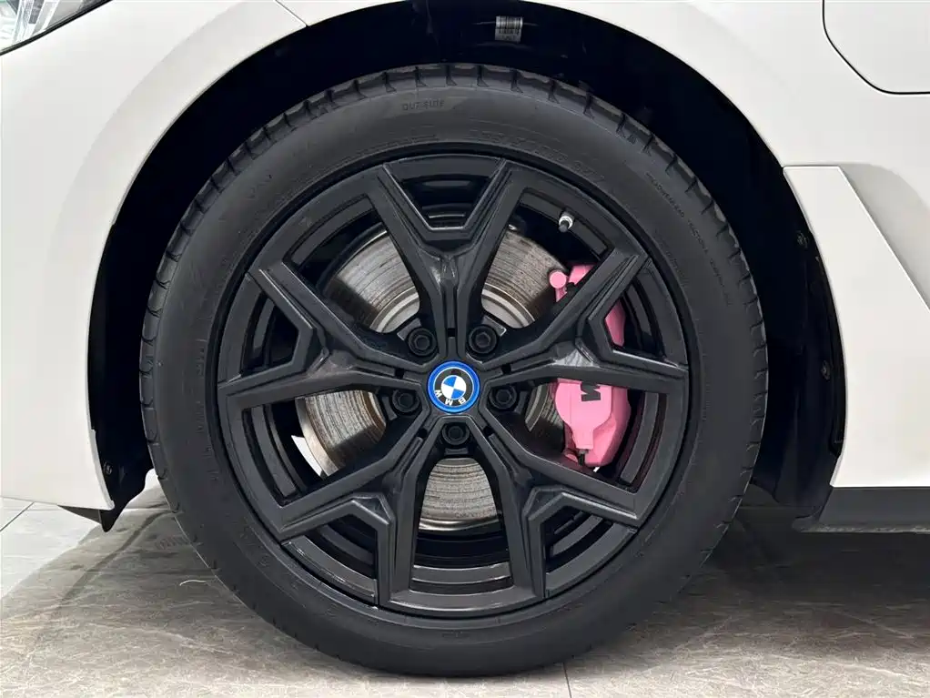 BMW i3 2024 eDrive 35 L фото 18