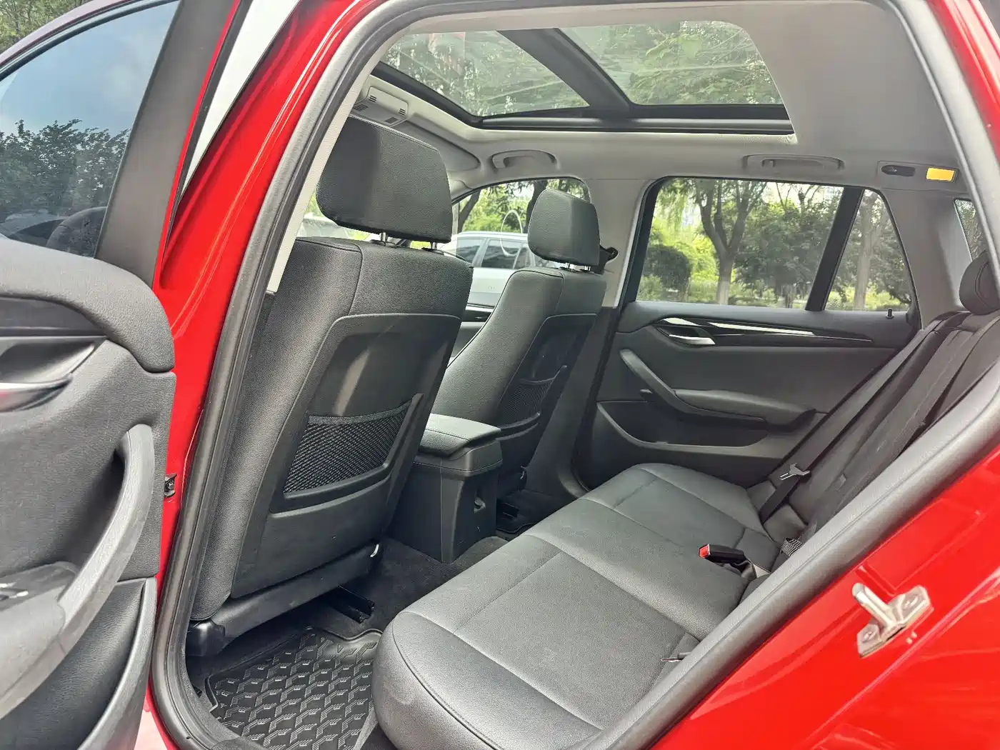 BMW X1 2015 Model sDrive18i Leading Advanced Edition фото 16