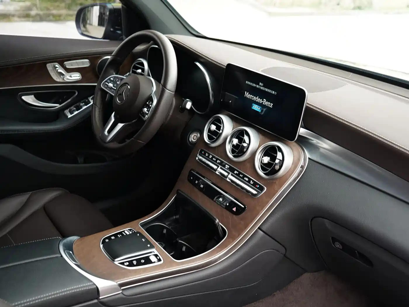 Mercedes-Benz GLC 2022 Facelift II GLC 260 L 4MATIC Luxury фото 13
