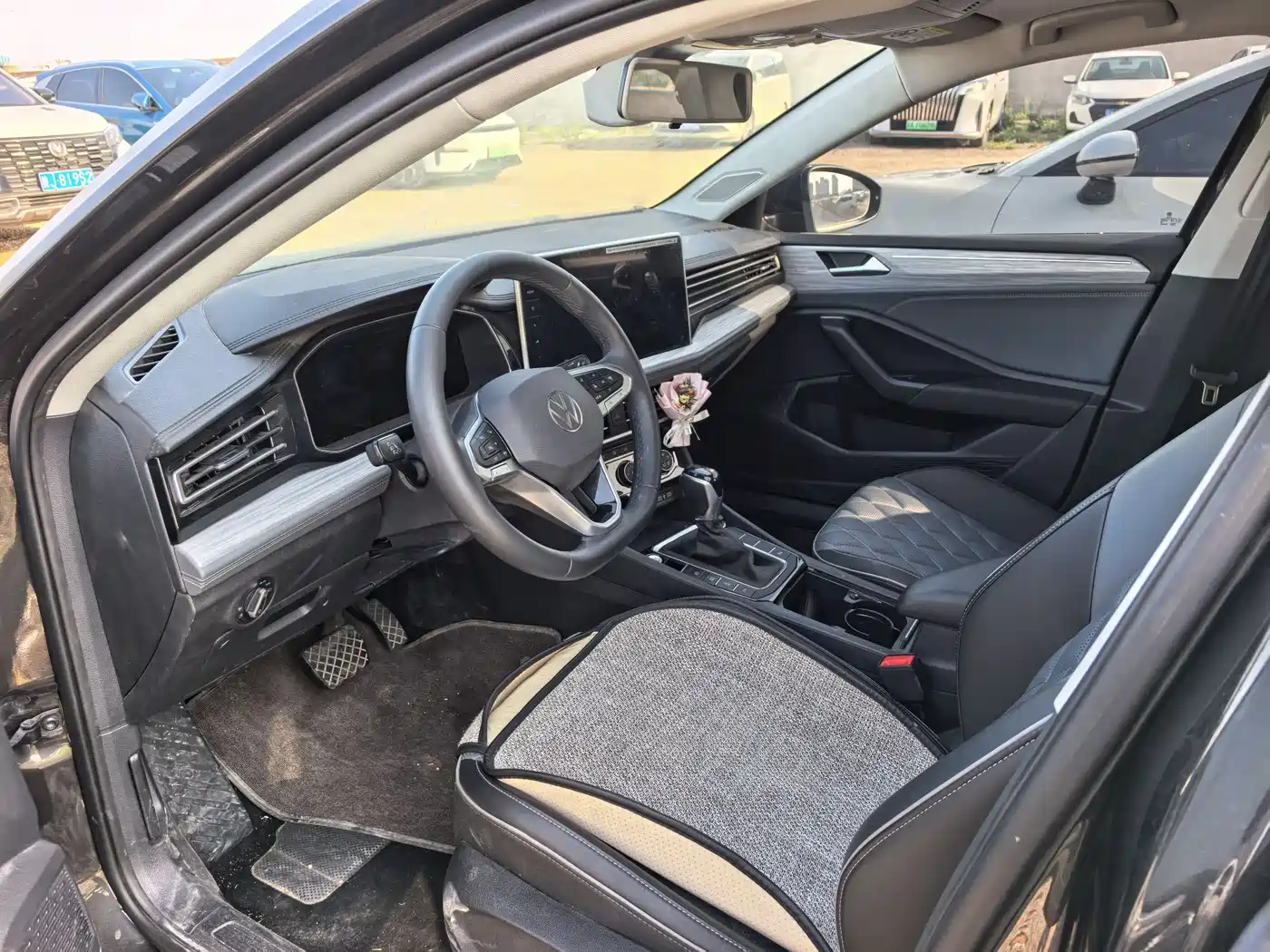 Volkswagen Sagitar 2024 300TSI DSG Surpass Edition фото 4