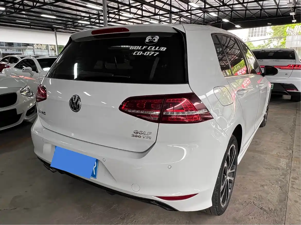 Volkswagen Golf 2017 280TSI Auto R-Line Millionth Anniversary Edition фото 4