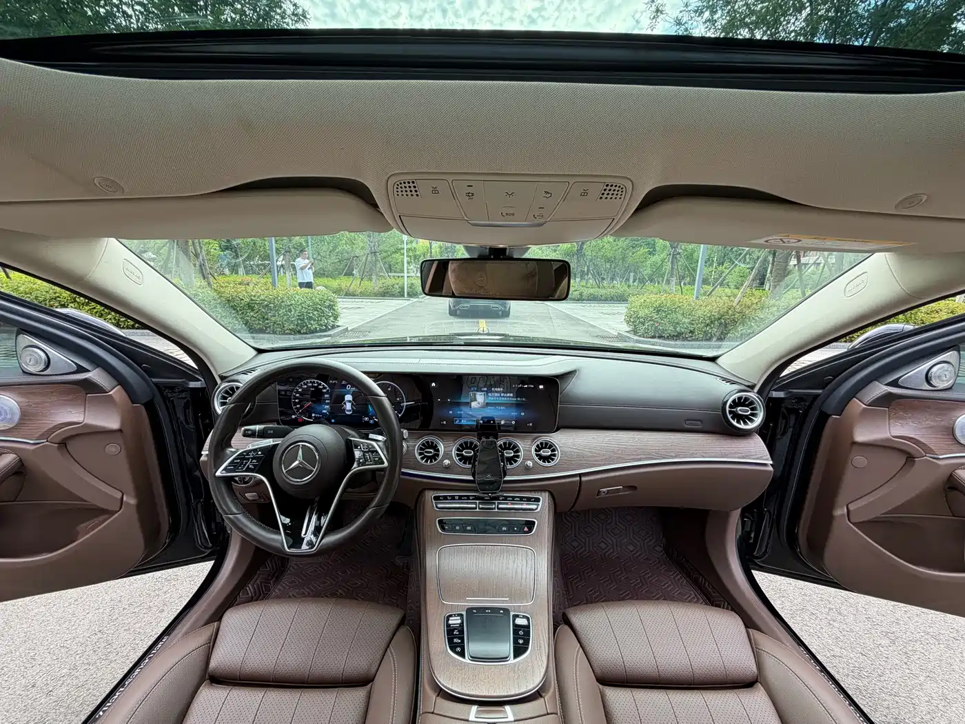 Mercedes-Benz E-Class 2022 Second Facelift E 300 L Luxury фото 11