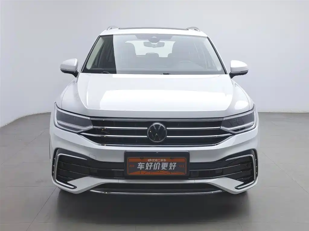 Volkswagen Tiguan L 2023 Facelift 330TSI Auto FWD R-Line Premium фото 3