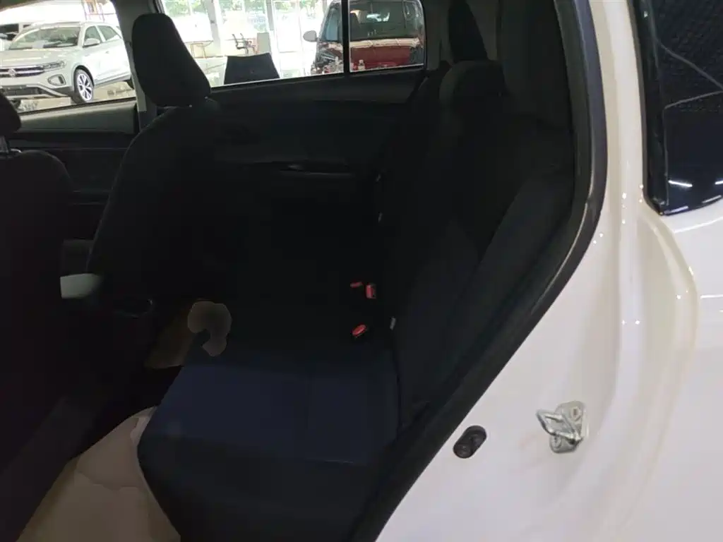 Toyota YARiS L Zhi Xuan 2016 Facelift 1.5E CVT Charming Edition фото 17