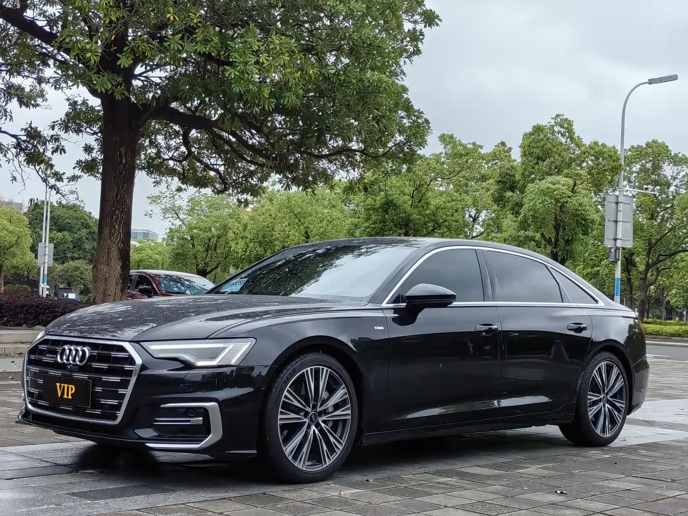 Audi A6L 2023 Facelift 55 TFSI quattro Exclusive Dynamic