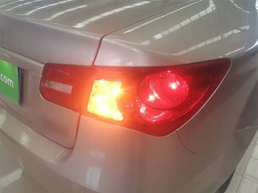 Roewe 350 2015 2015 Model 1.5L Manual Luxury Sunroof Edition