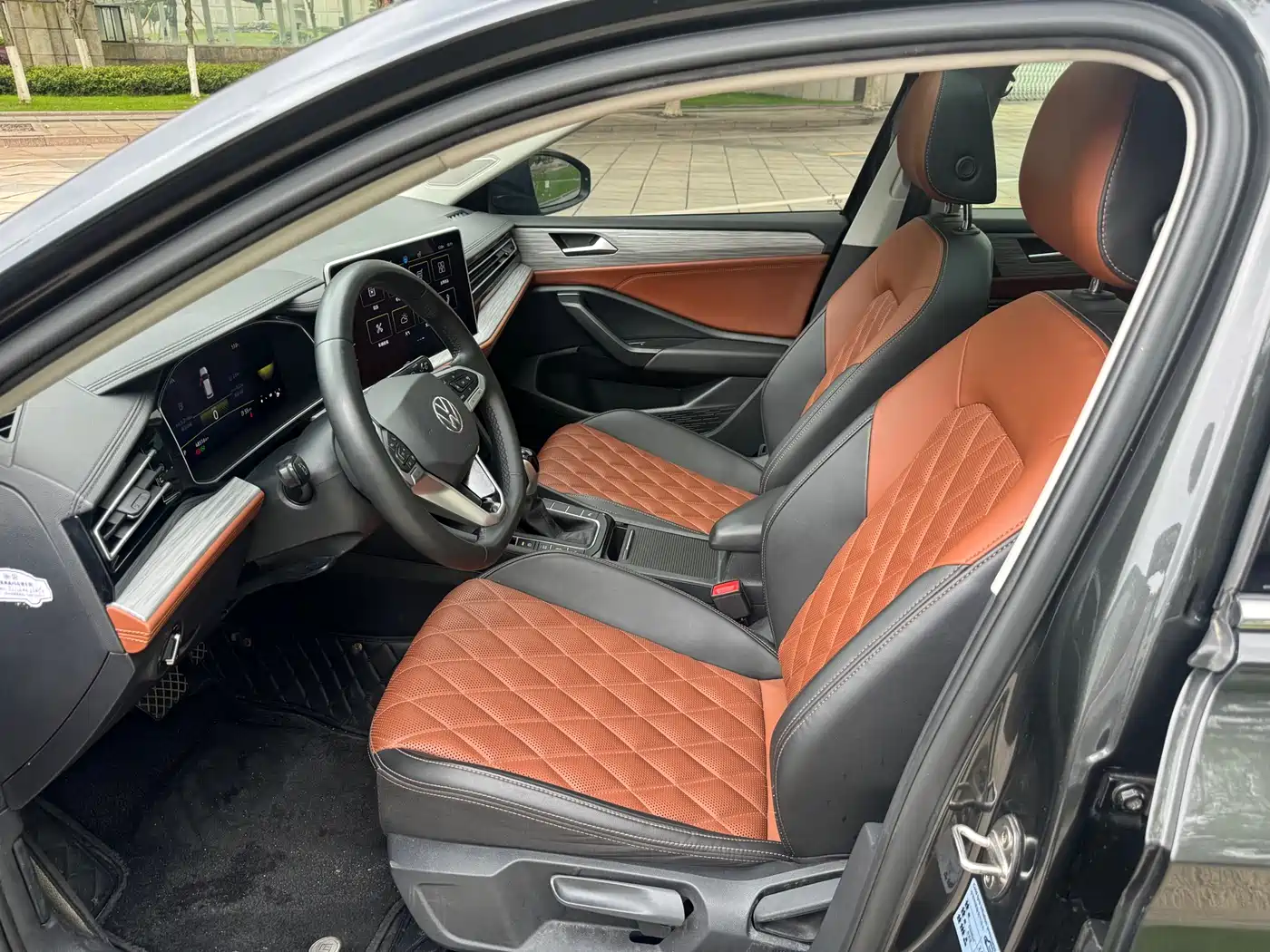 Volkswagen Sagitar 2023 Model Year 280TSI DSG Surpass Edition фото 4
