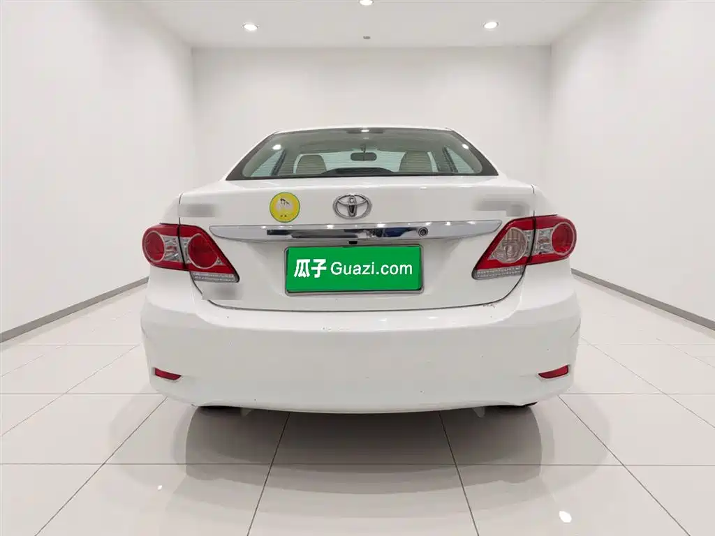Toyota Corolla 2013 Special Edition 1.6L Auto Ultimate Cool GL фото 5