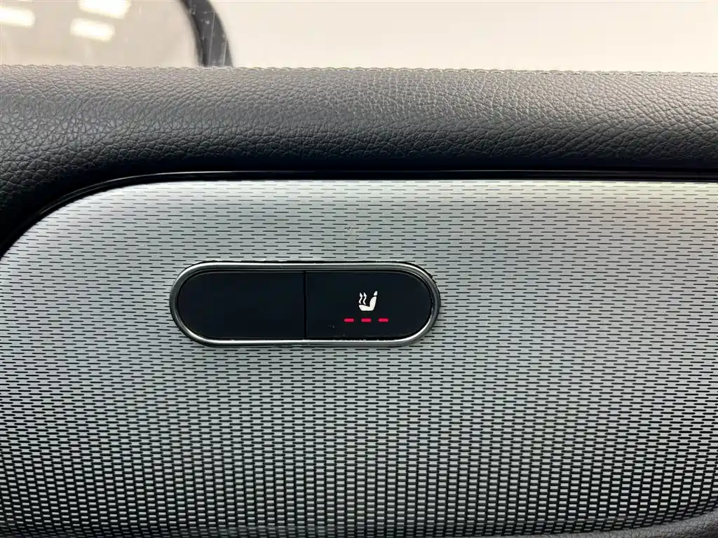 Mercedes-Benz GLB 2021 GLB 180 Dynamic фото 20