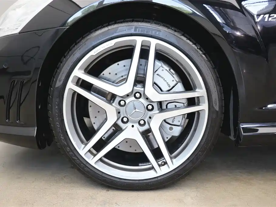 Mercedes-Benz S-Class AMG 2010 AMG S 65 фото 30