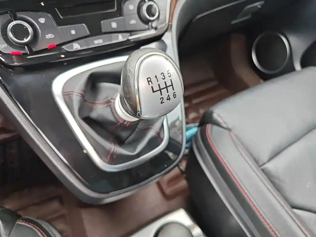 Haval H6 2015 Sport Edition 1.5T Manual 2WD Elite фото 7