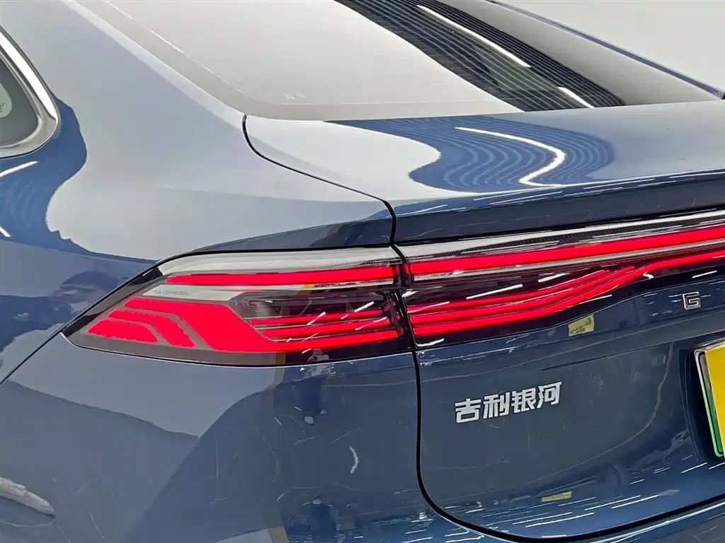 Geely Galaxy Galaxy A7 2025 EM-i фото 10
