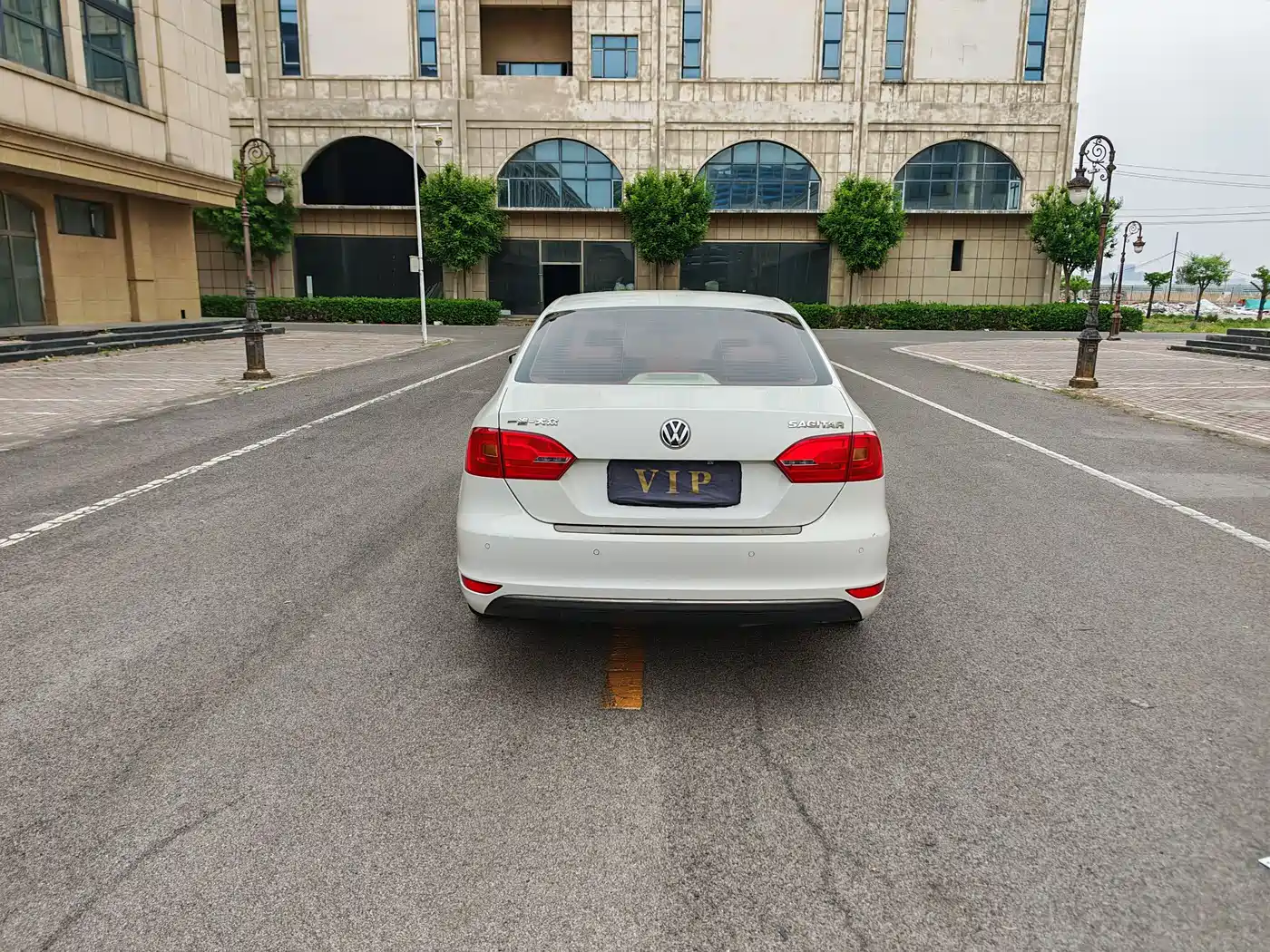 Volkswagen Sagitar 2014 Facelift 1.6L Automatic Comfort фото 16
