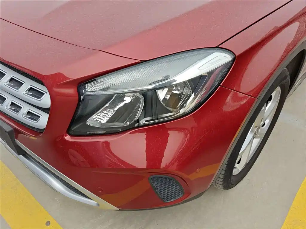 Mercedes-Benz GLA 2018 GLA 200 Dynamic фото 18