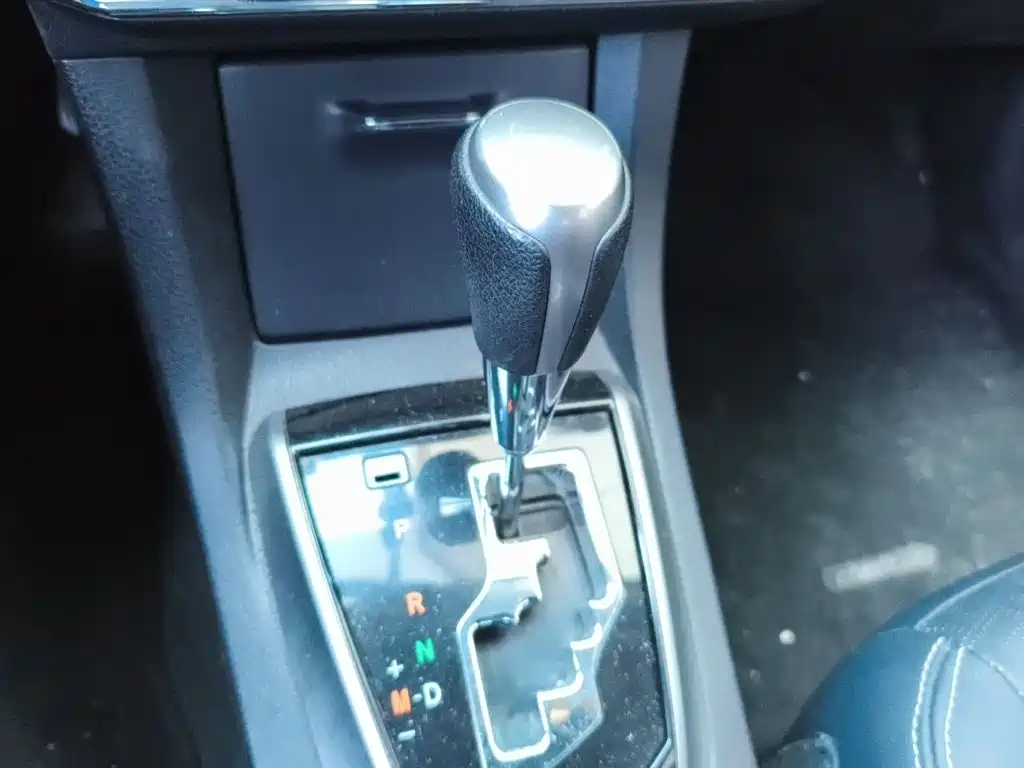 Toyota Corolla 2014 1.6L CVT GL фото 7