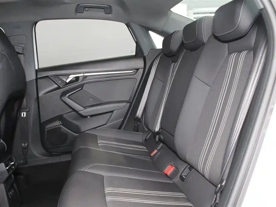 Audi A3 2024 Model A3L Limousine 35 TFSI Fashion Sport фото 8