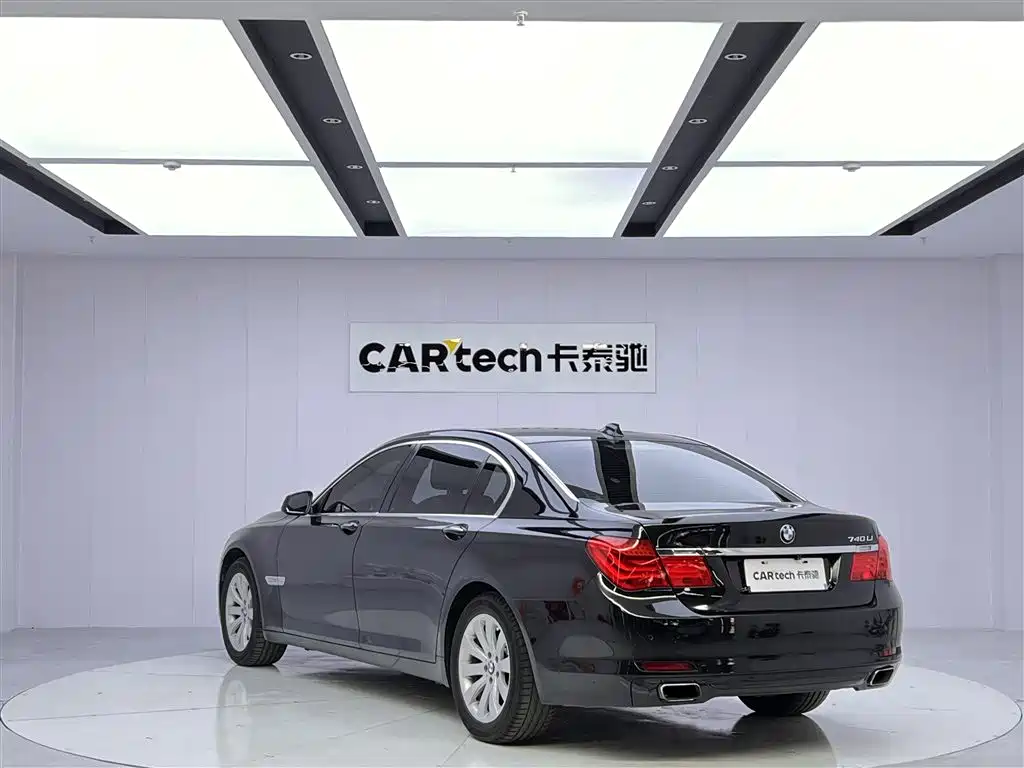 BMW 7 Series 2009 Model 740Li Leading Edition фото 7