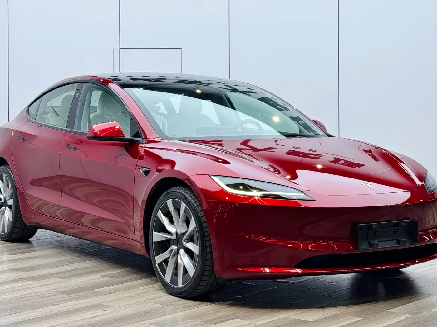 TESLA MODEL 3