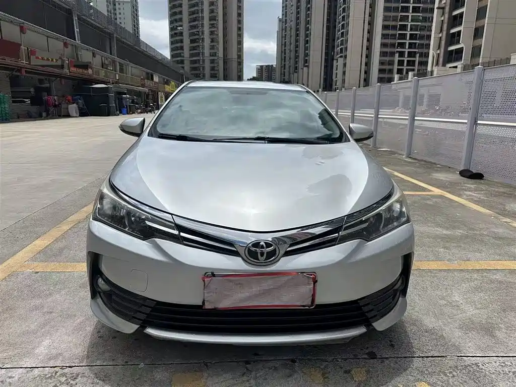 Toyota Corolla 2017 1.2T CVT GL-i Leather Special Edition фото 3