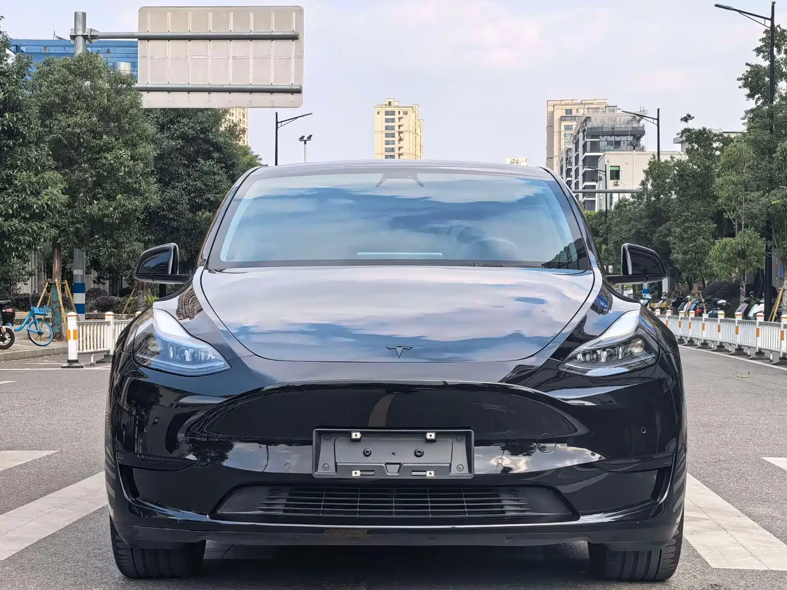 Фото 2 - Tesla Model Y