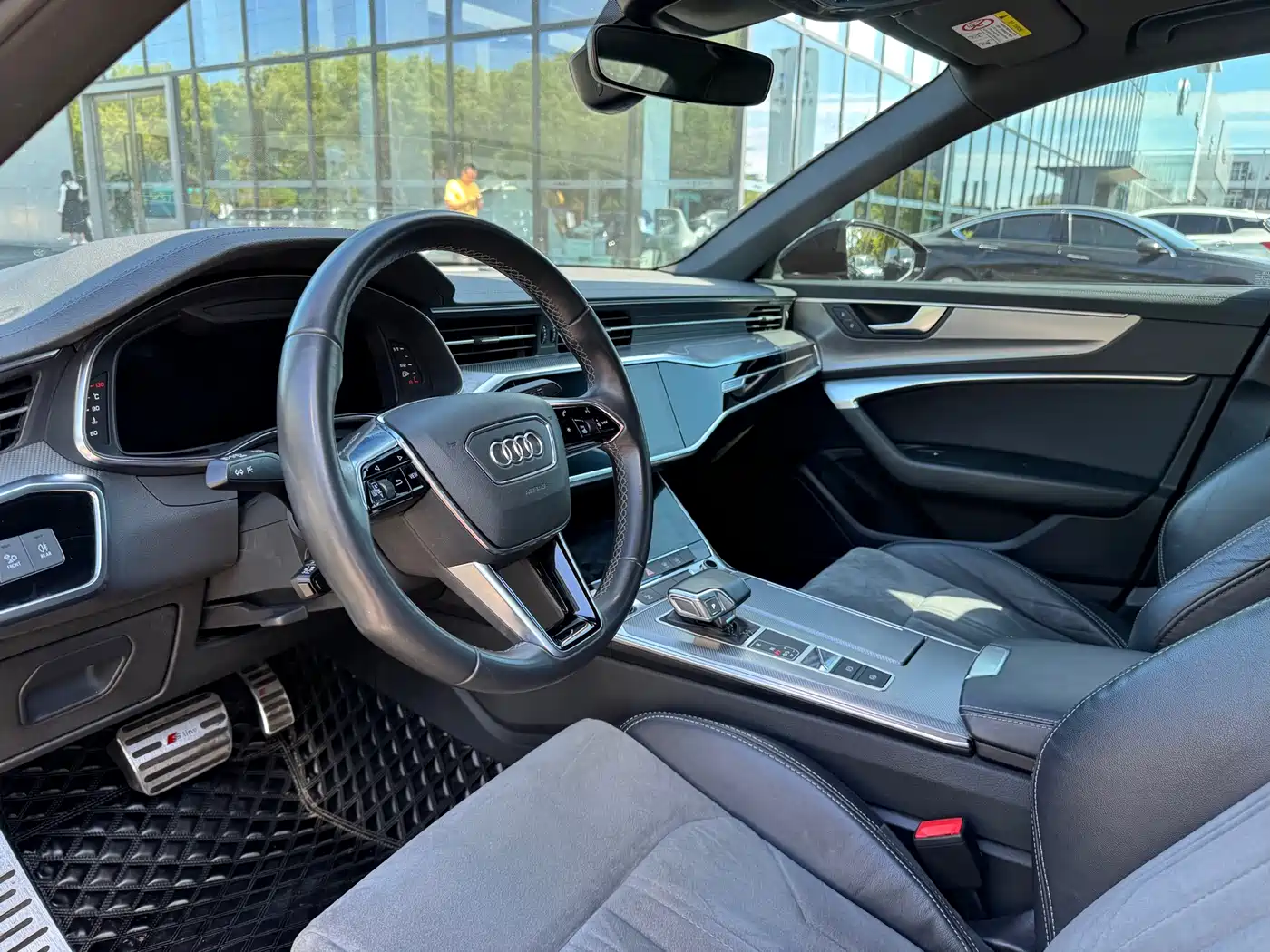 Audi A6L 2022 40 TFSI Luxury Dynamic фото 5