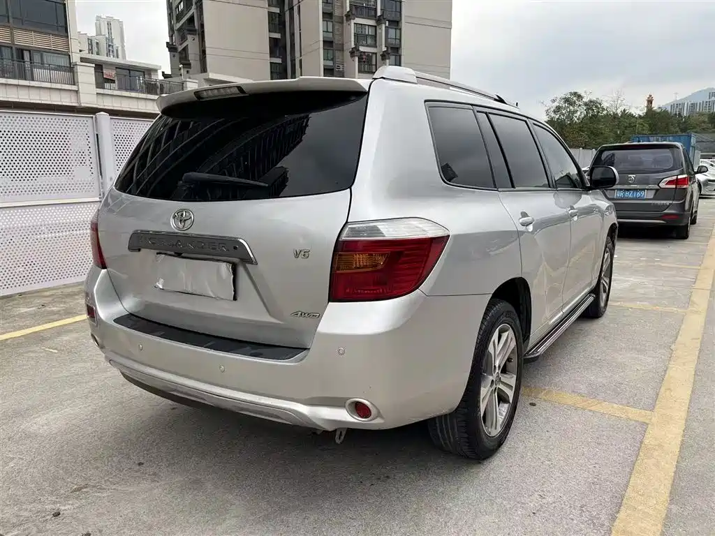 Toyota Highlander 2009 2.7L 2WD 5-seater Sport Edition фото 9