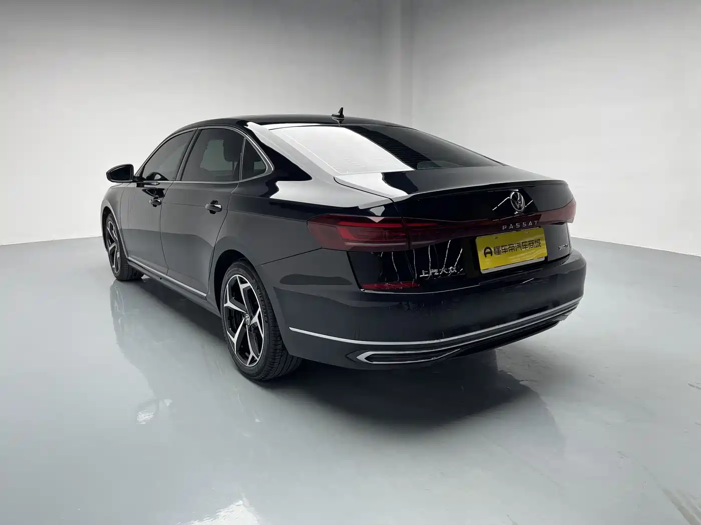 Volkswagen Passat 2024 Model 380TSI Starlight Elite фото 20