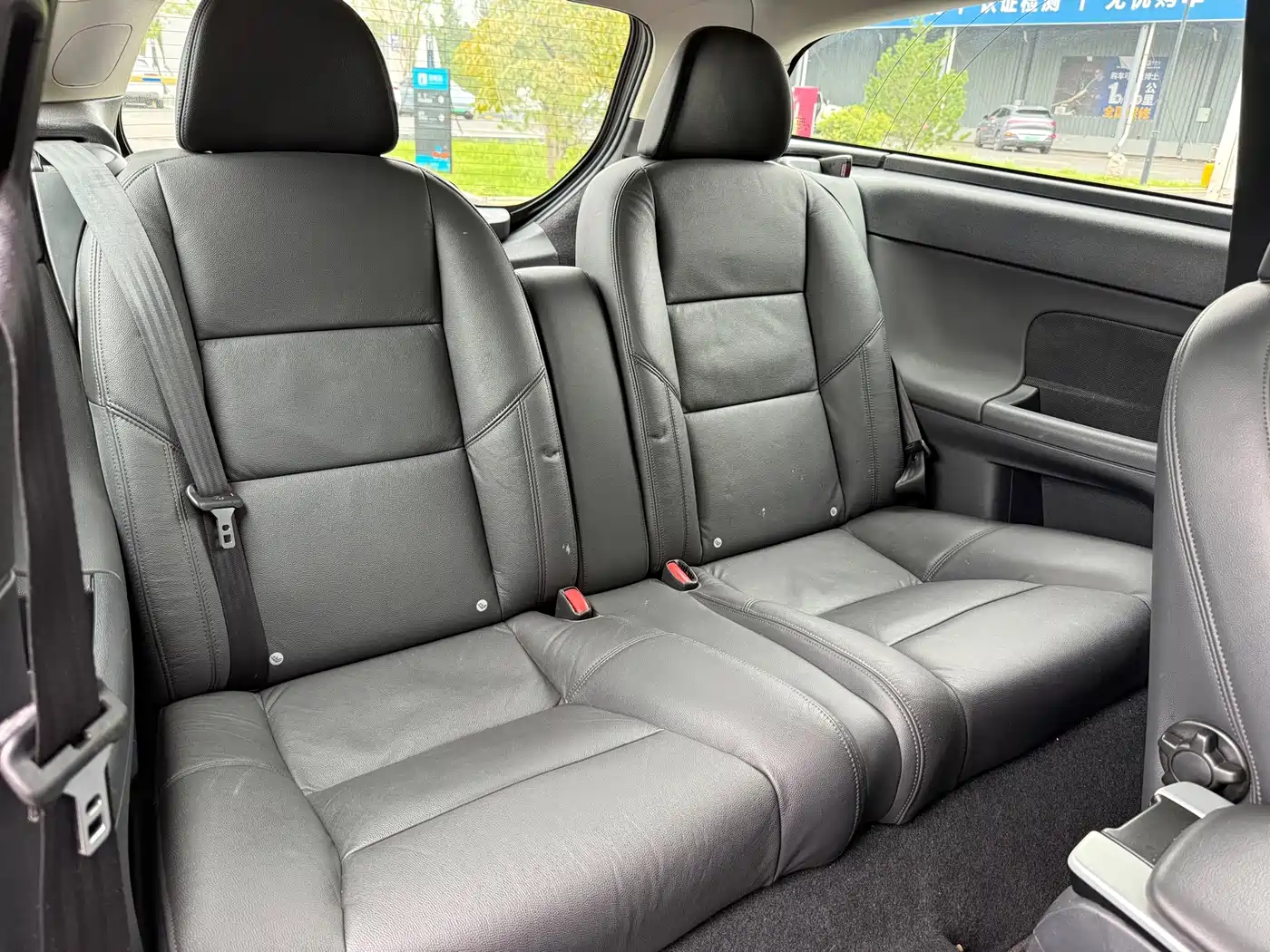 Volvo C30 2013 2012 2.0L Aktiv Dynamic Pack
