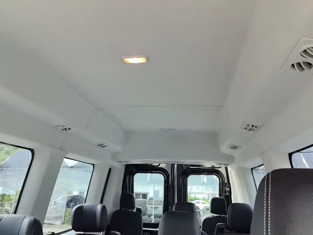 Iveco Daily 2024 2021 3.0T Auto Super Rui Long Wheelbase Short Suspension High Roof Manual Door F1C