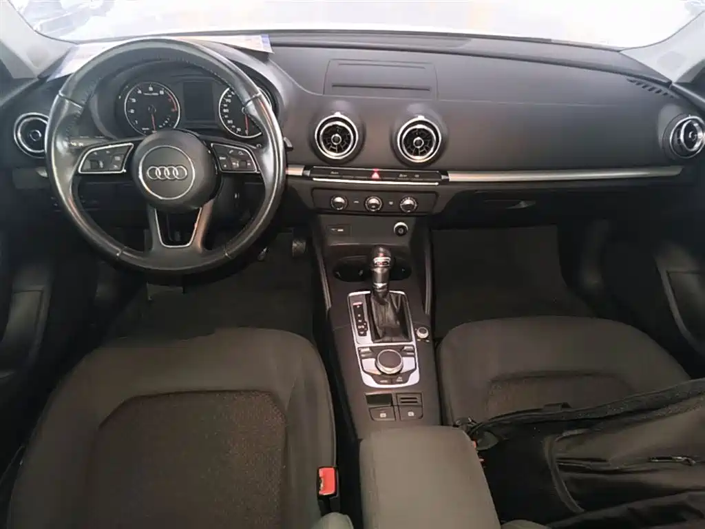 Audi A3 2018 30th Anniversary Limousine 35 TFSI Progressive фото 10