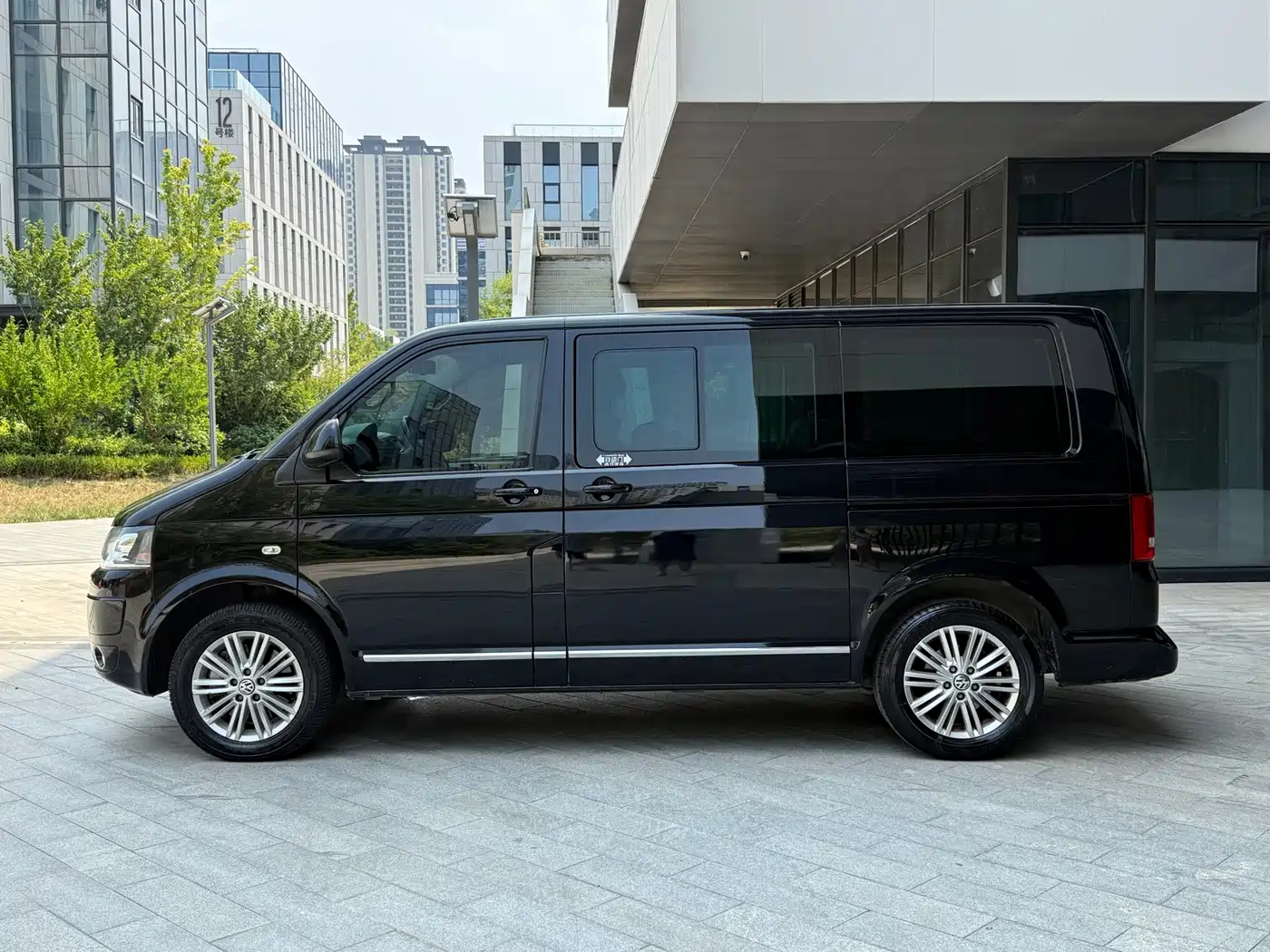 Volkswagen Multivan 2014 2012 2.0TSI 2WD Business Edition