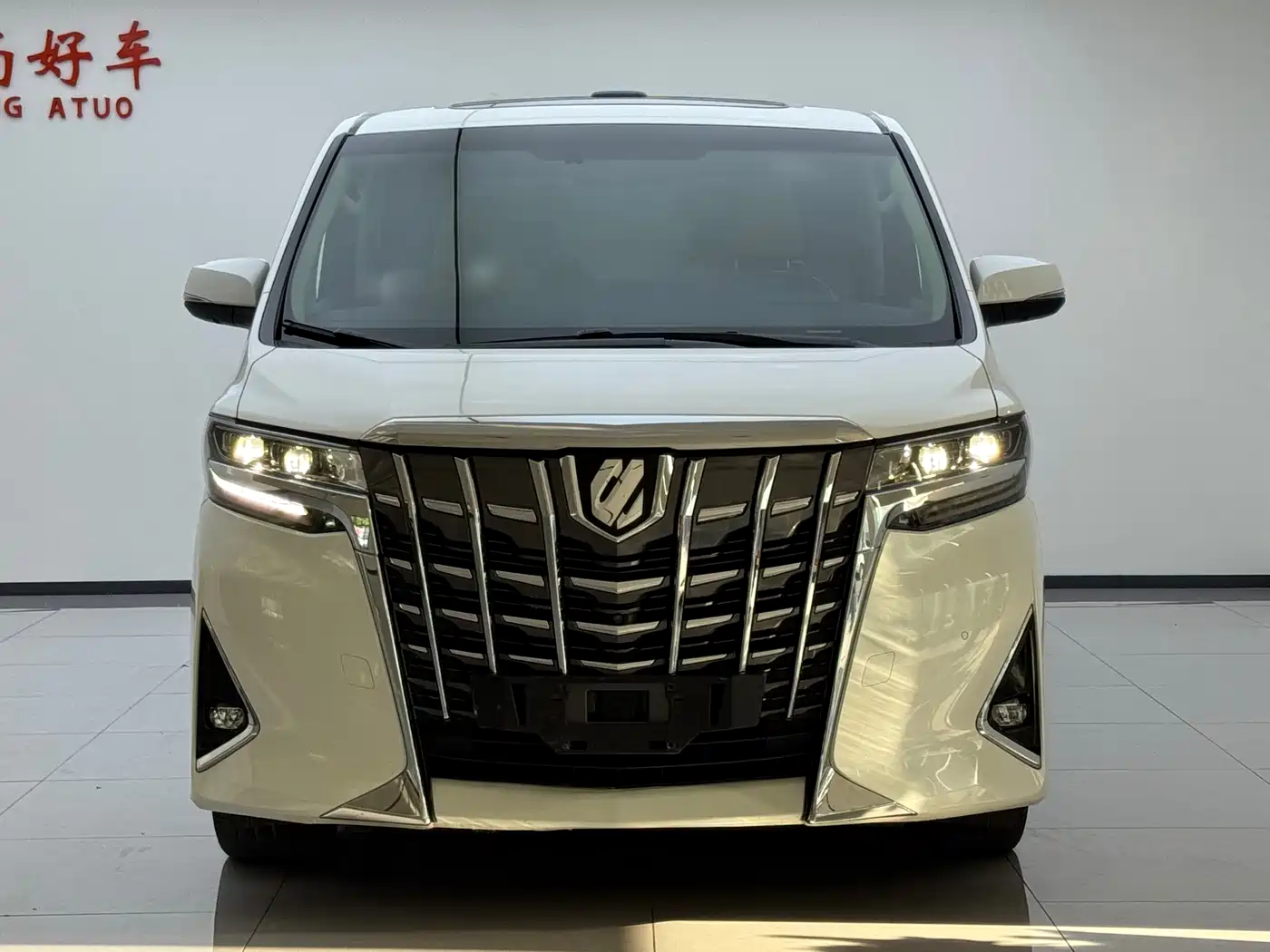 Toyota Alphard 2018 Facelift 3.5L Premium Edition фото 2