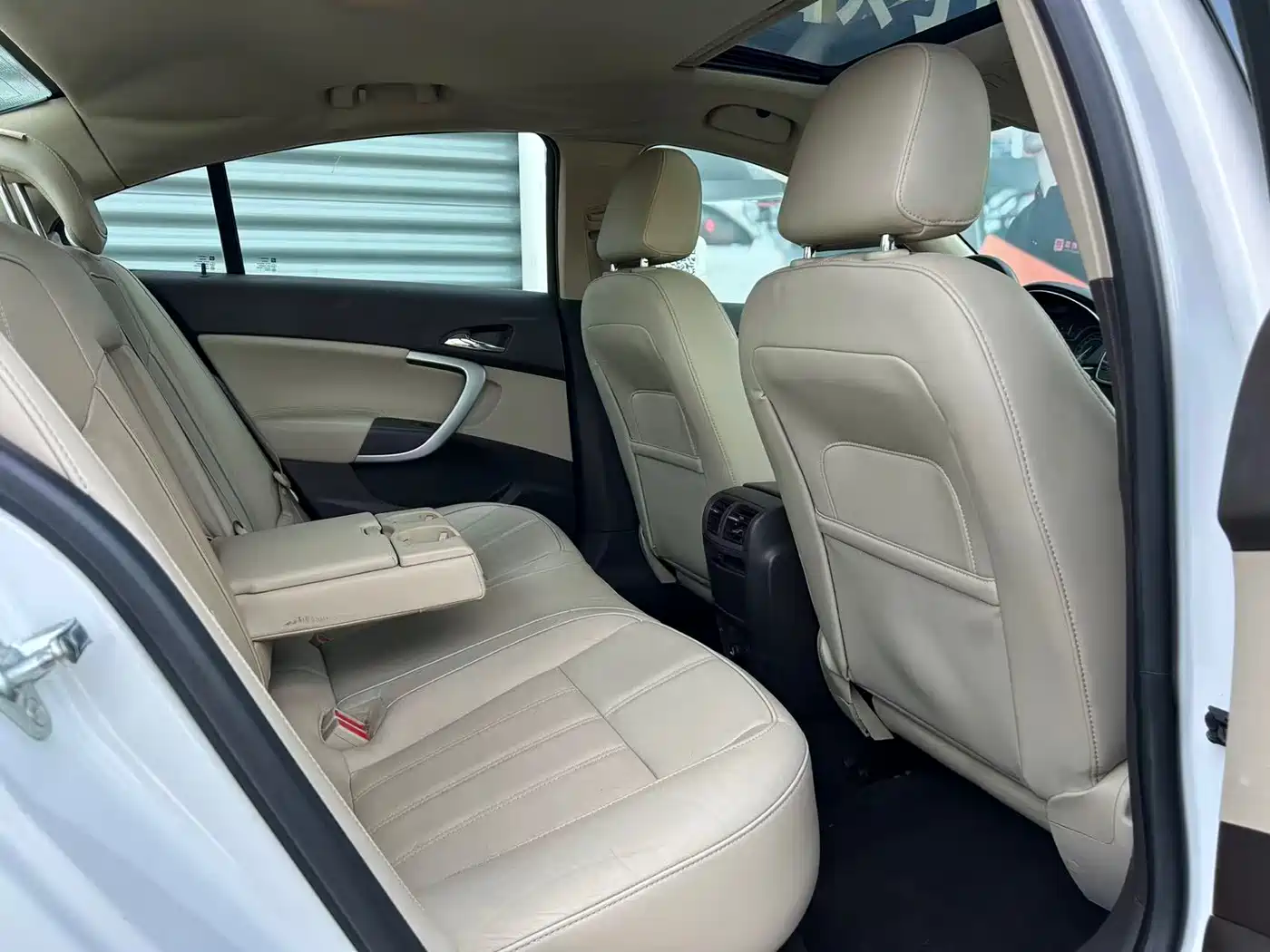 Buick Regal 2015 2.0L Elite Fashion Model фото 8