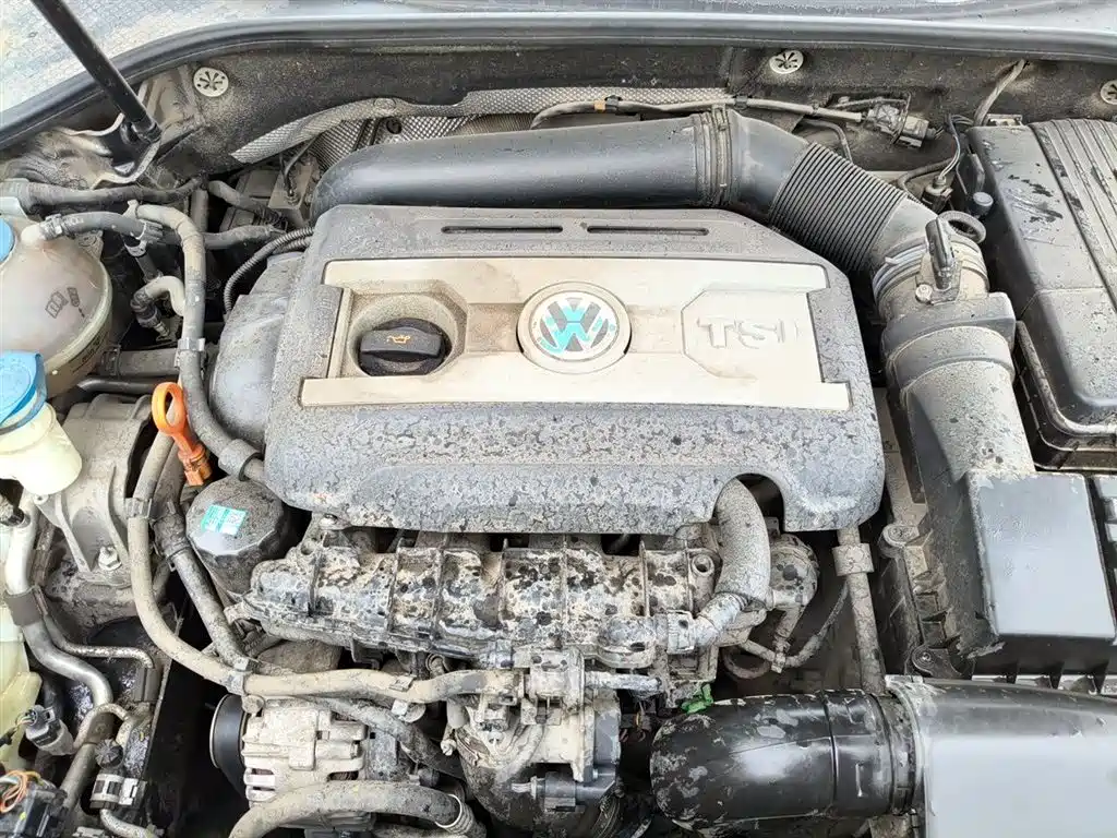 Volkswagen Passat 2014 1.8TSI DSG Executive Edition фото 11