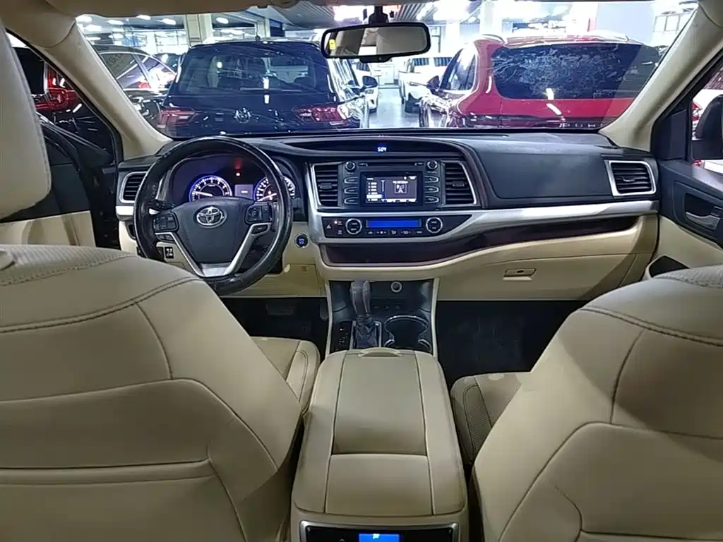 Toyota Highlander 2017 2.0T 4WD Premium 7-Seater фото 10