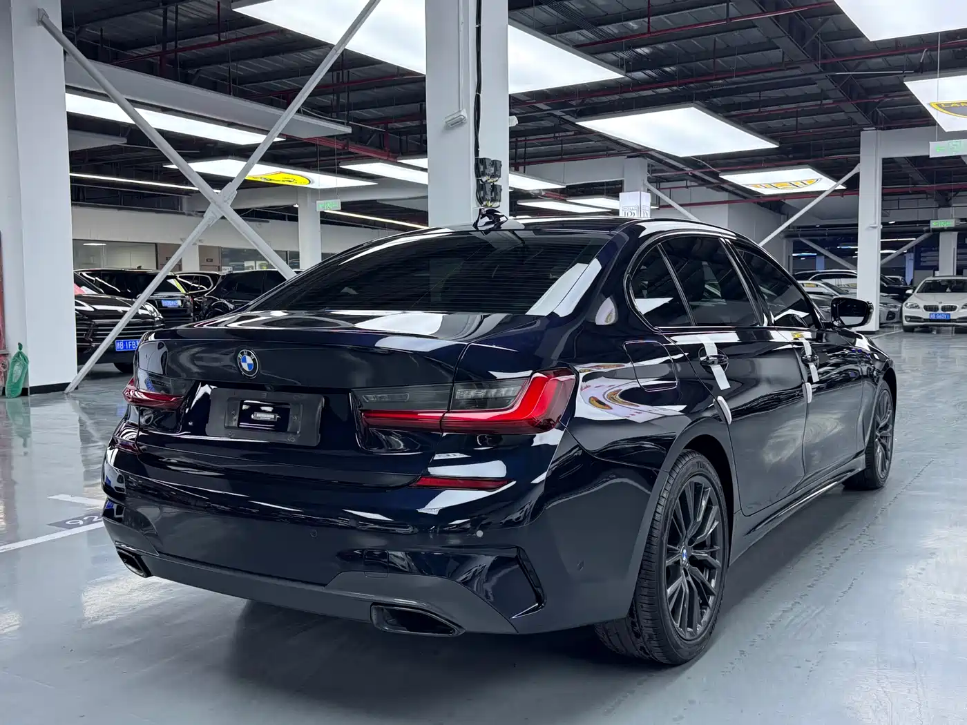 BMW 3 Series 2021 325Li M Sport Night Edition фото 22