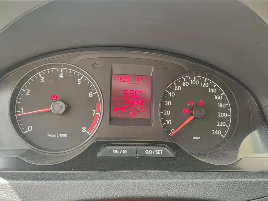 Volkswagen Santana 2015 1.6L Automatic Trend Edition фото 14