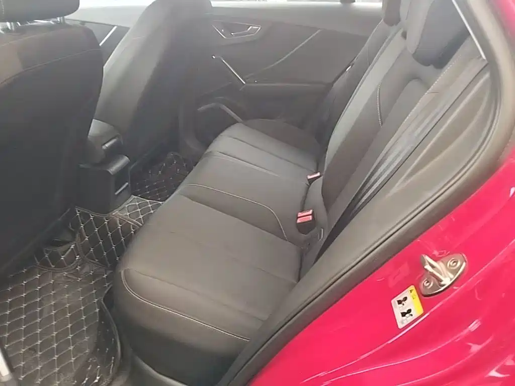 Фото 17 - Audi Q2L
