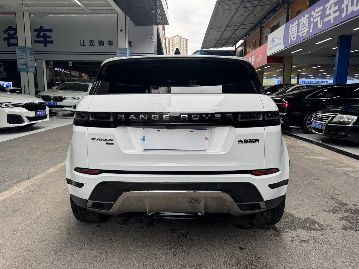 Land Rover Range Rover Evoque 2023 Range Rover Evoque L 249PS Luxury Edition фото 25