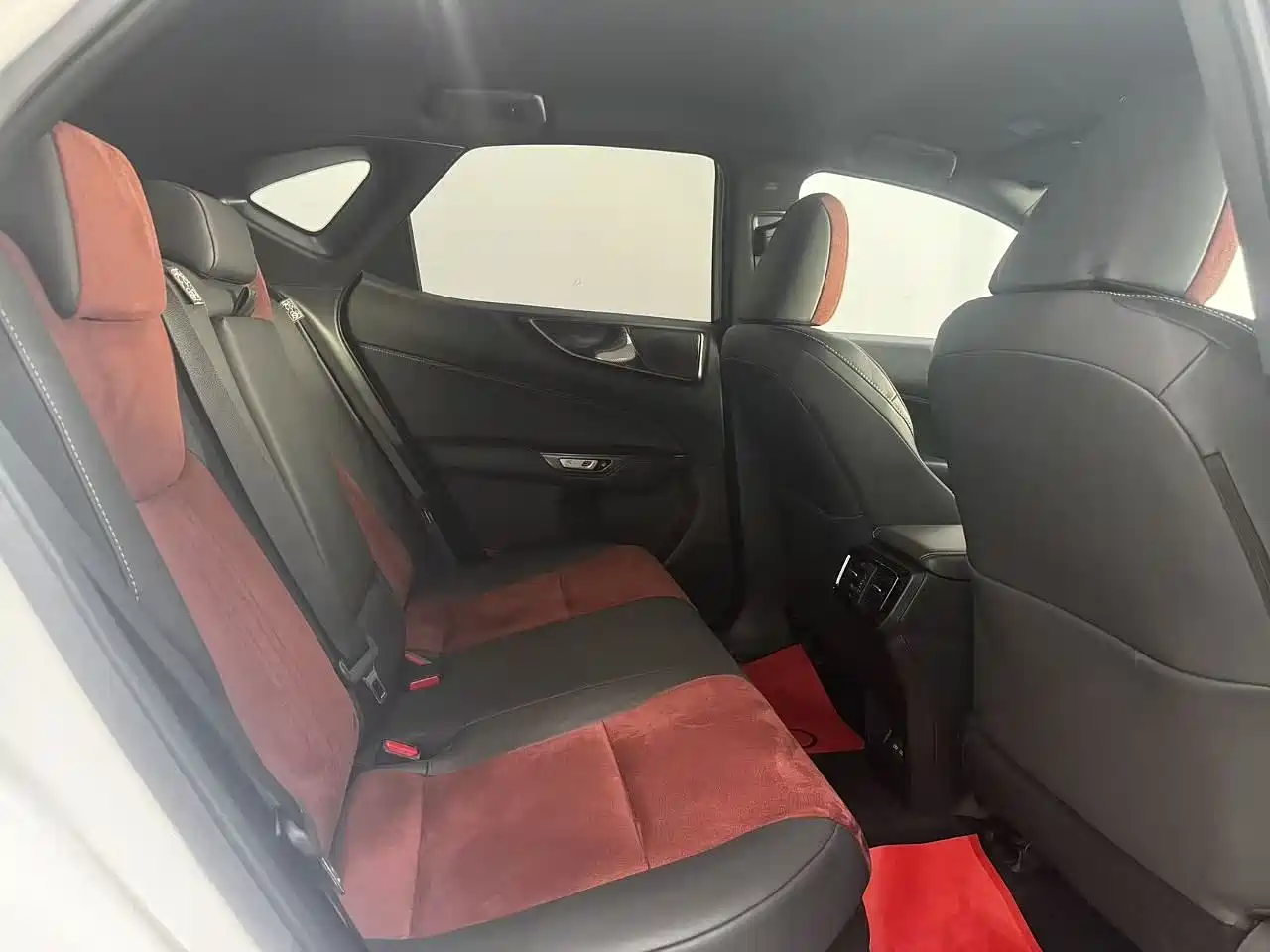Lexus NX 2022 350h FWD Innovation Edition фото 10