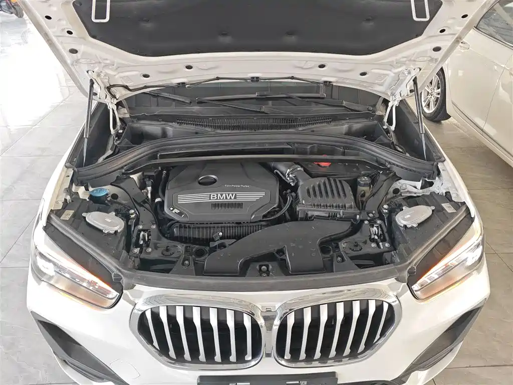 BMW X1 2022 sDrive25Li Leading фото 13