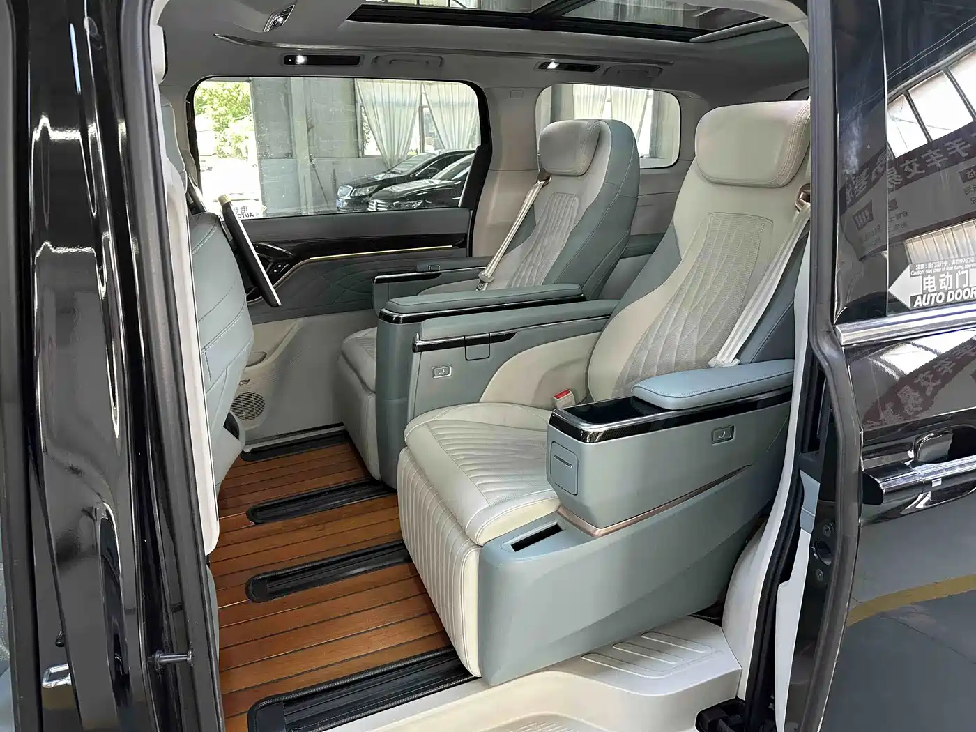 SAIC Maxus Maxus G90 2023 2022 2.0T Interstellar 7-seater