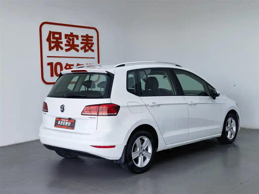 Volkswagen Golf Sportsvan 2016 1.6L Automatic Comfort фото 2