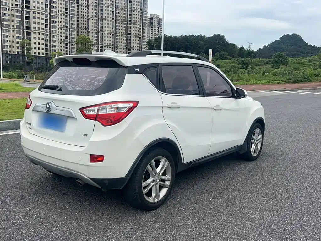 Changan CS35 2017 2016 1.6L Automatic Luxury Model China V