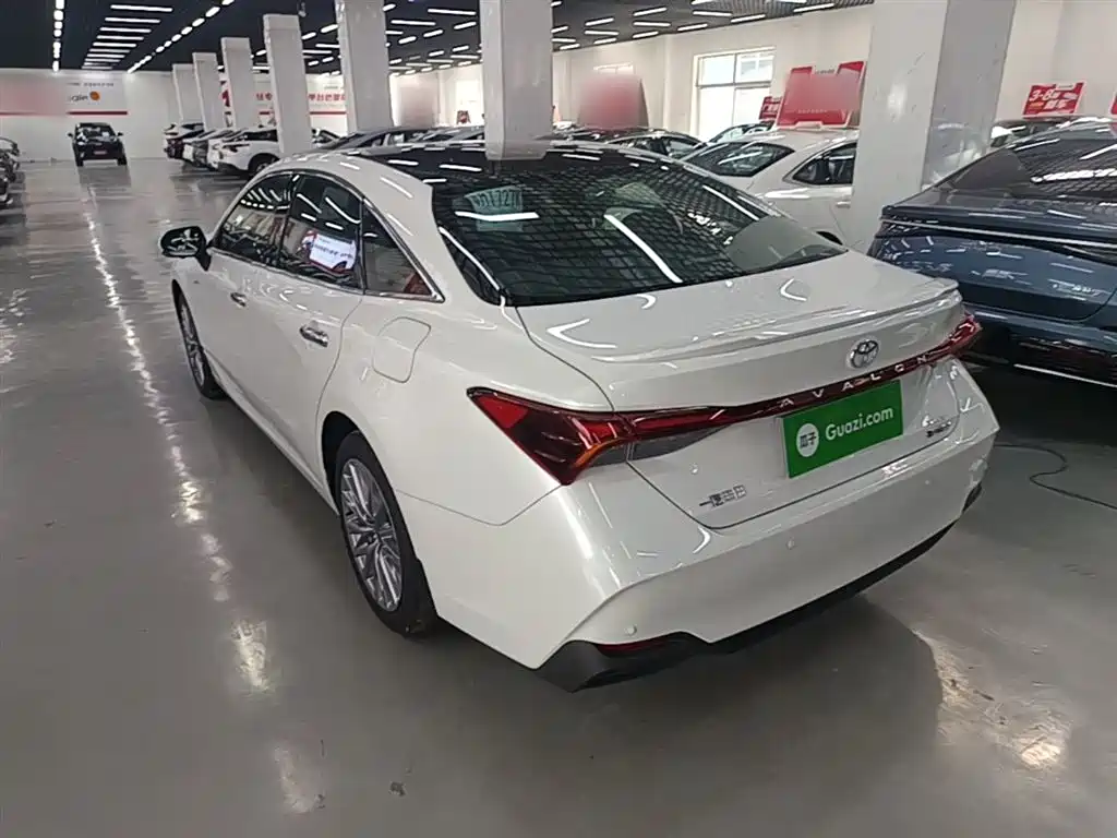 Toyota Avalon 2024 Model Hybrid 2.5L XLE Prestige Edition фото 5