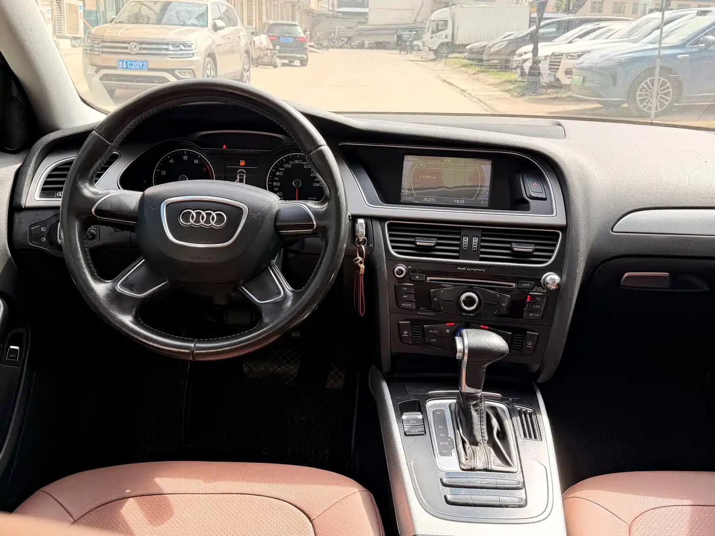 Audi A4L 2015 30 TFSI Auto Comfort фото 14
